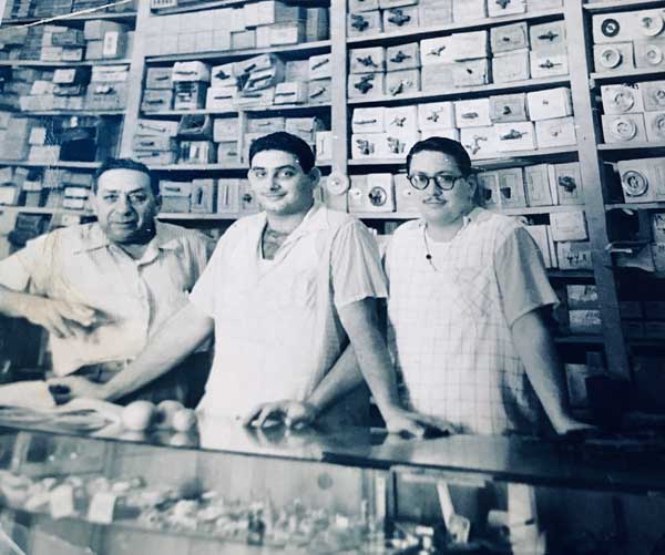 father-and-sons-at-the-store